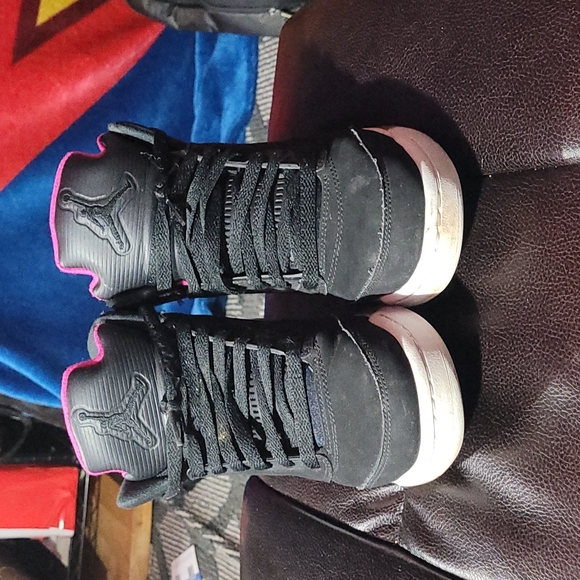 Black Jordan's - Picture 4 of 7